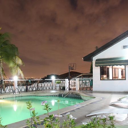 Hill View Hotel Mccarthy Hills Botianaw Esterno foto